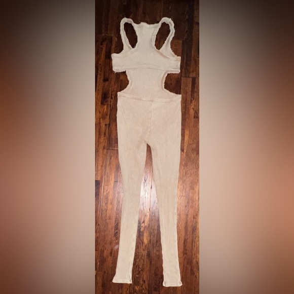 FASHION NOVA Ribbed Cutout Distressed High Neck Jumpsuit in Nude Size Medium - Picture 6 of 7